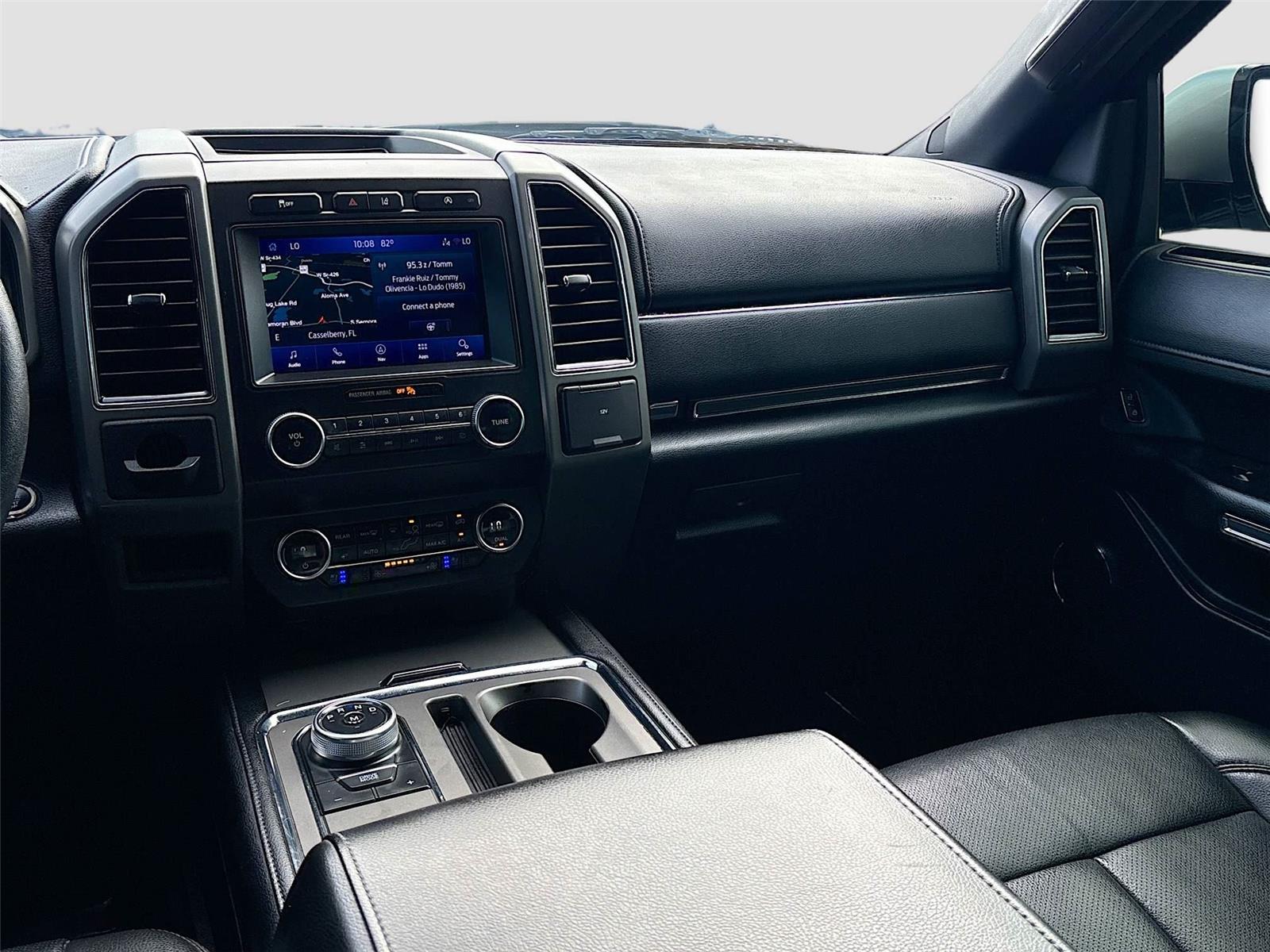 2020 Ford Expedition XLT photo 20