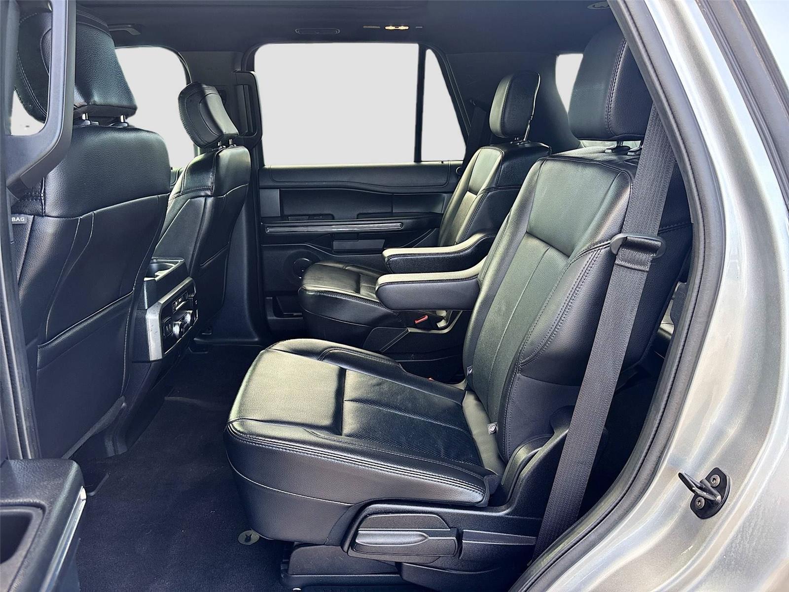 2020 Ford Expedition XLT photo 21