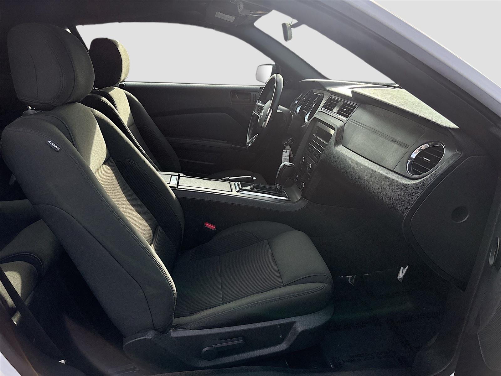 2014 Ford Mustang V6