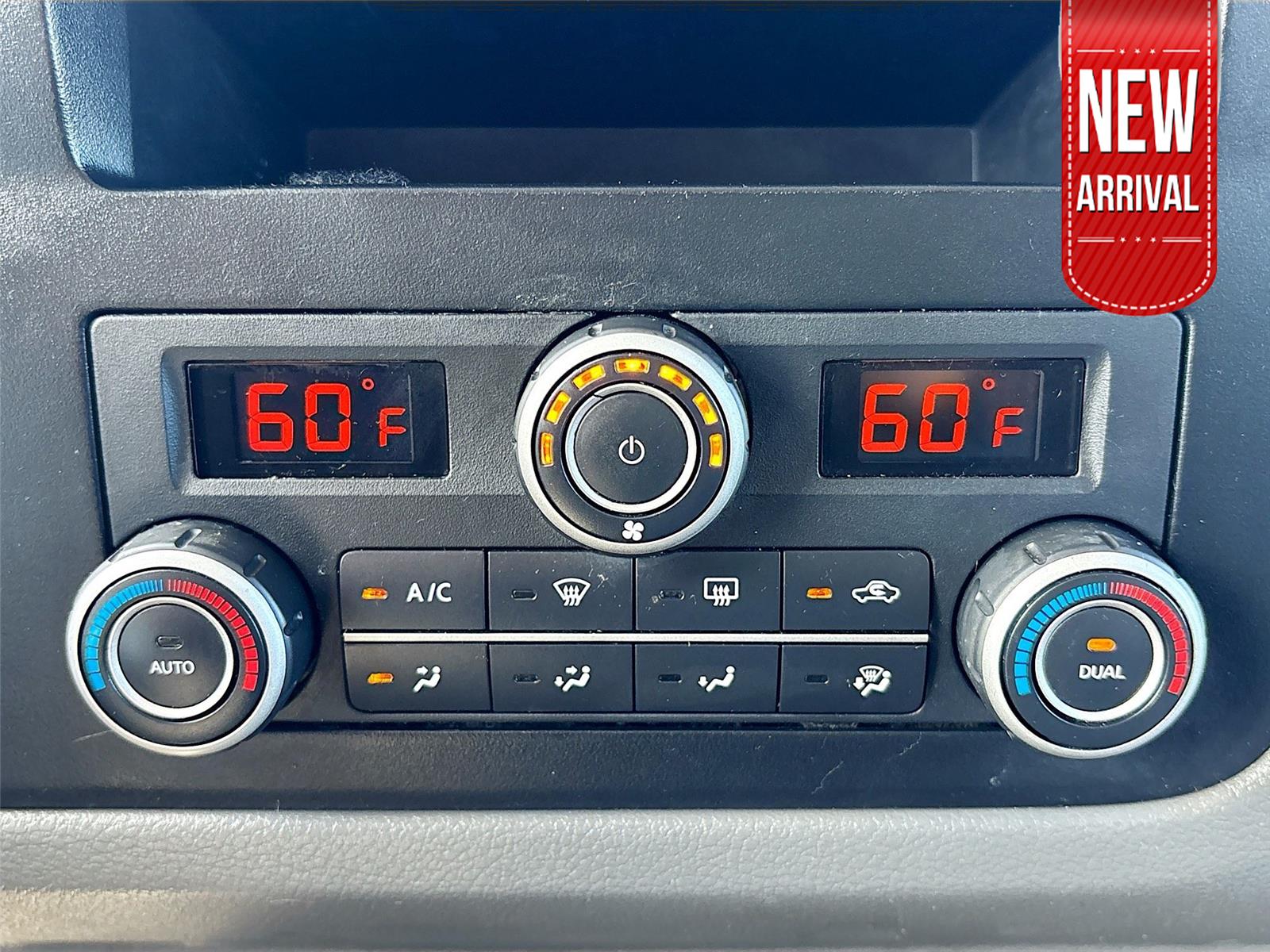 2016 Nissan NVP SL