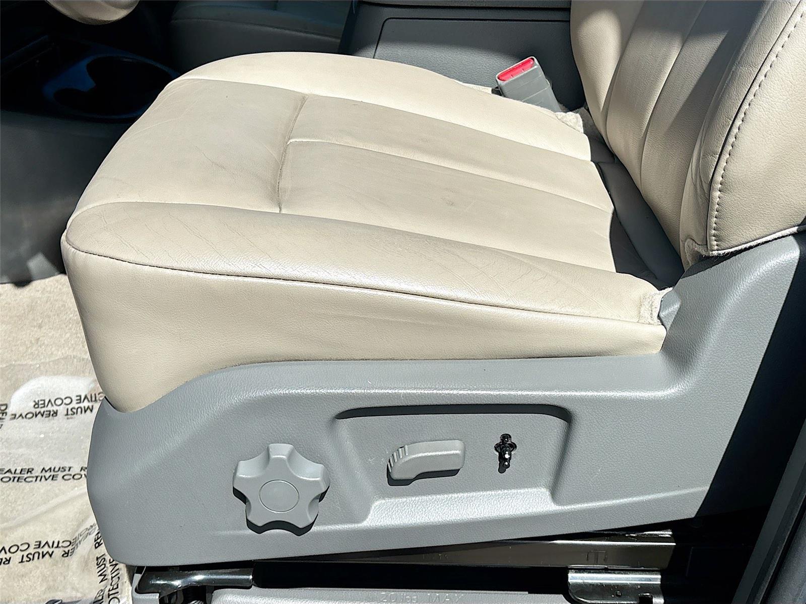 2016 Nissan NVP SL