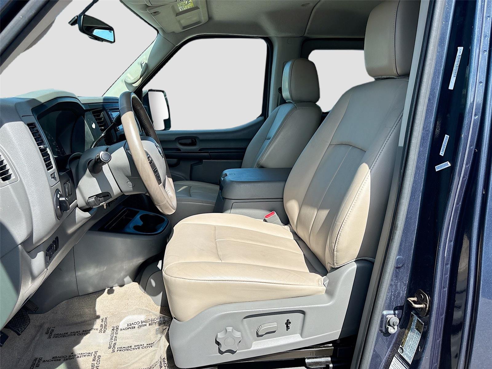2016 Nissan NVP SL