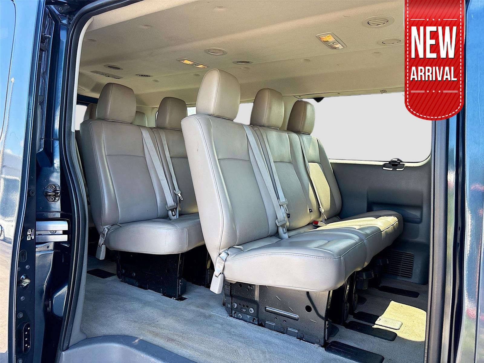 2016 Nissan NVP SL