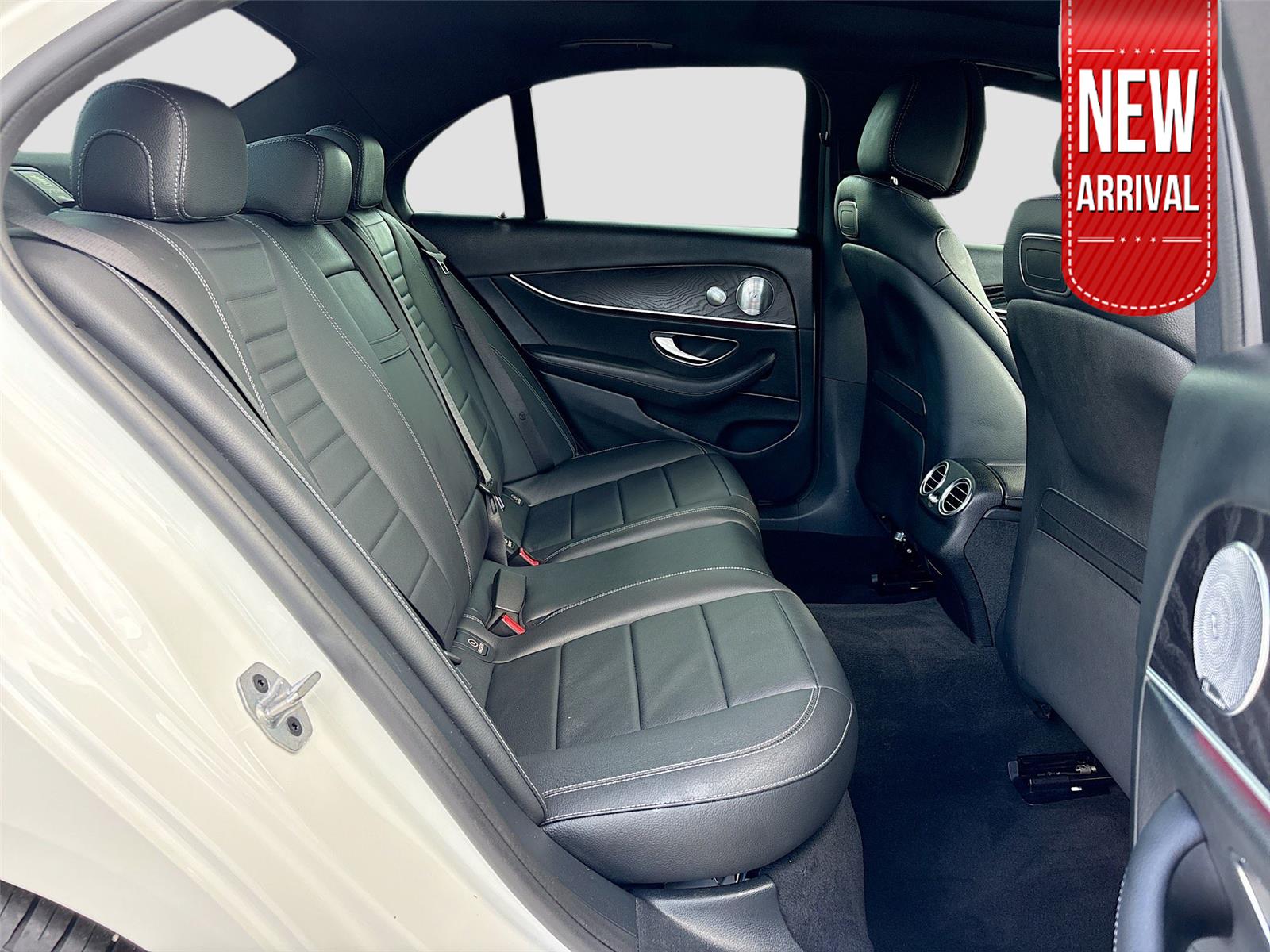 2019 Mercedes Benz E 450 photo 27