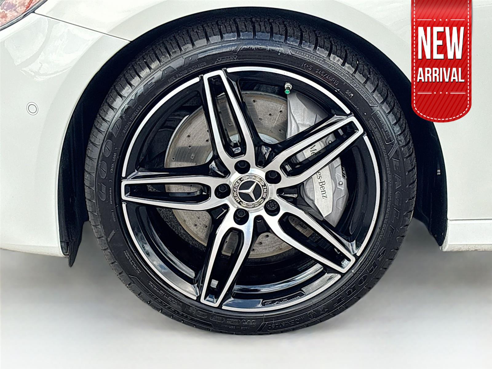 2019 Mercedes Benz E 450 photo 31