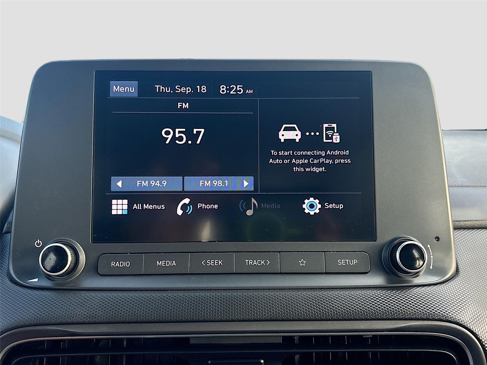 2022 Hyundai Kona SE photo 13