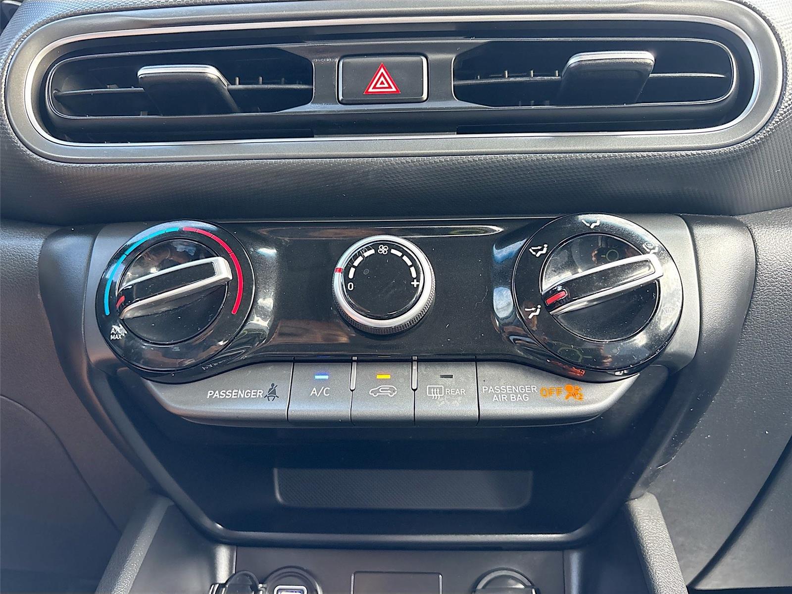 2022 Hyundai Kona SE photo 14