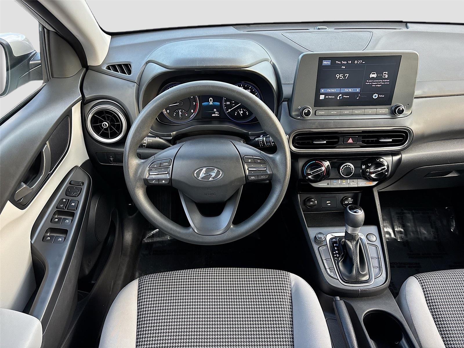 2022 Hyundai Kona SE photo 19