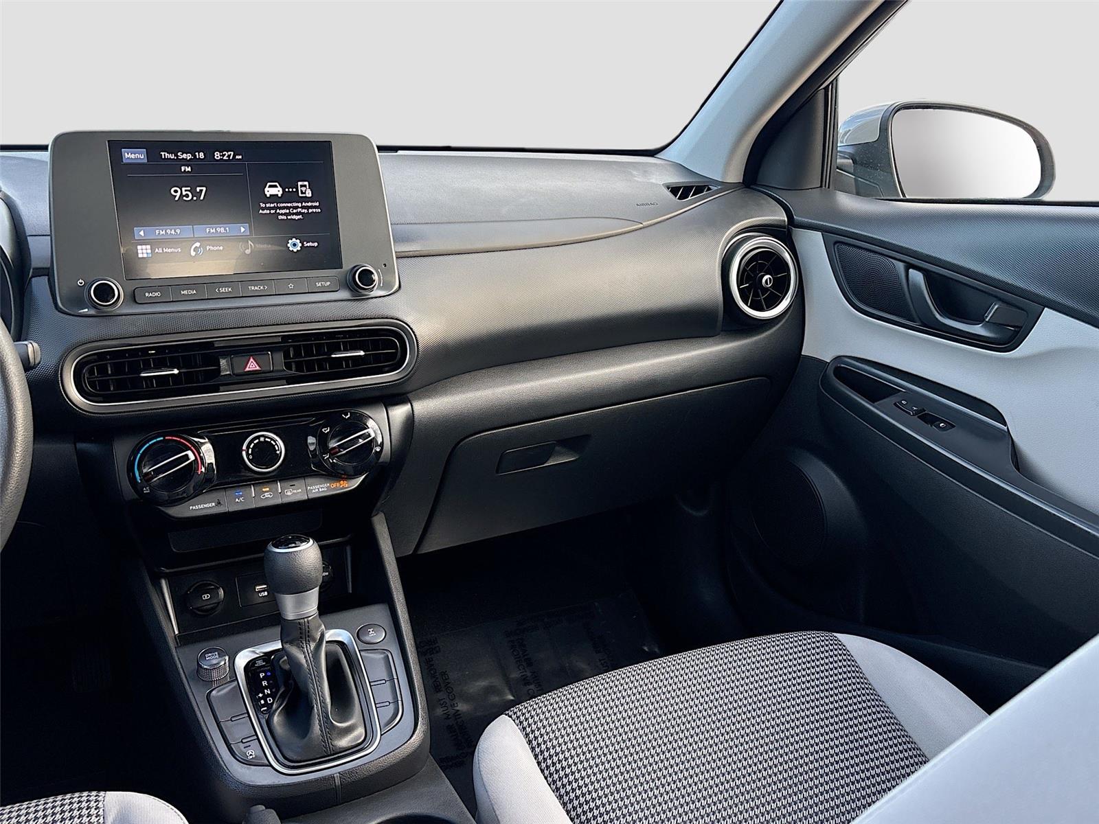 2022 Hyundai Kona SE photo 20