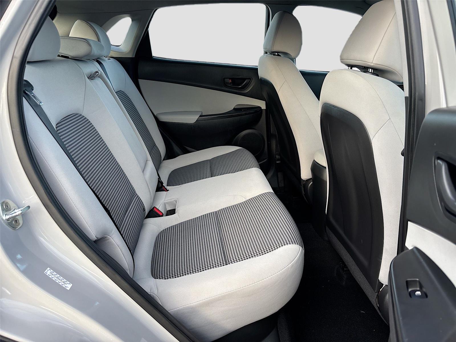 2022 Hyundai Kona SE photo 22