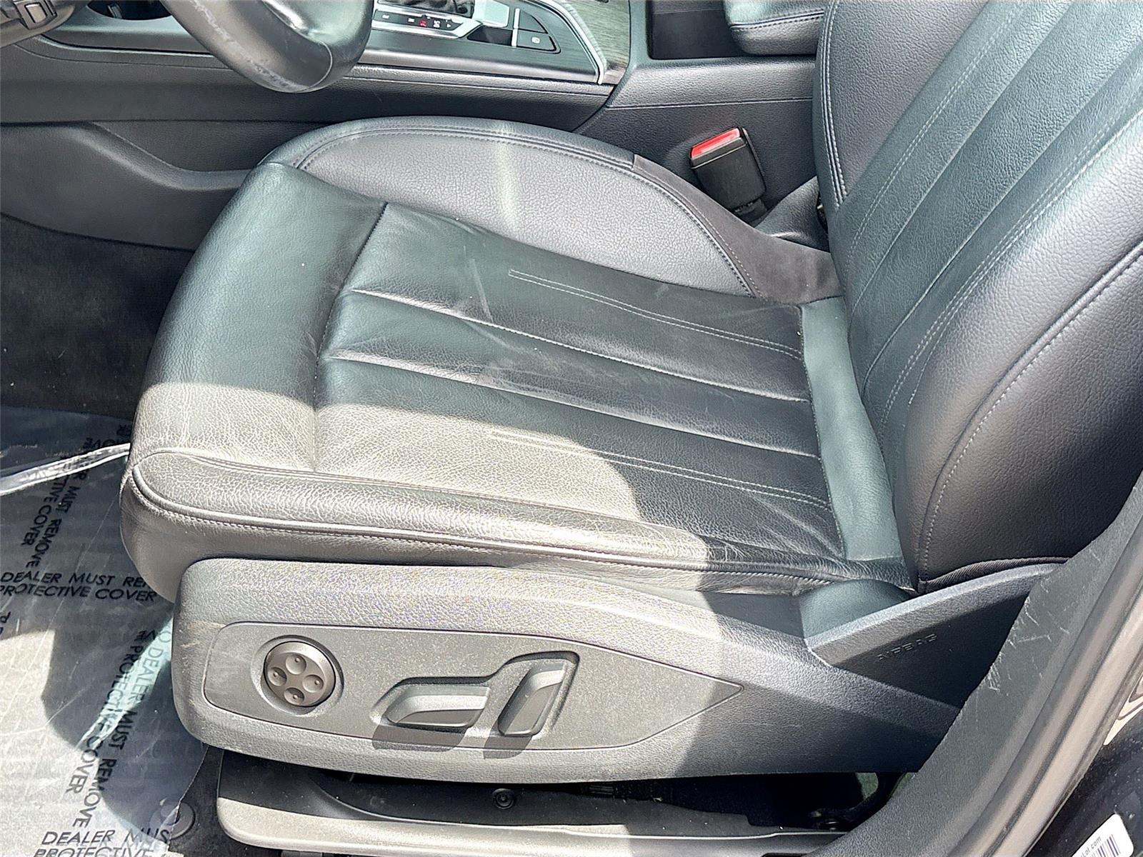 2018 Audi A4 Premium photo 16