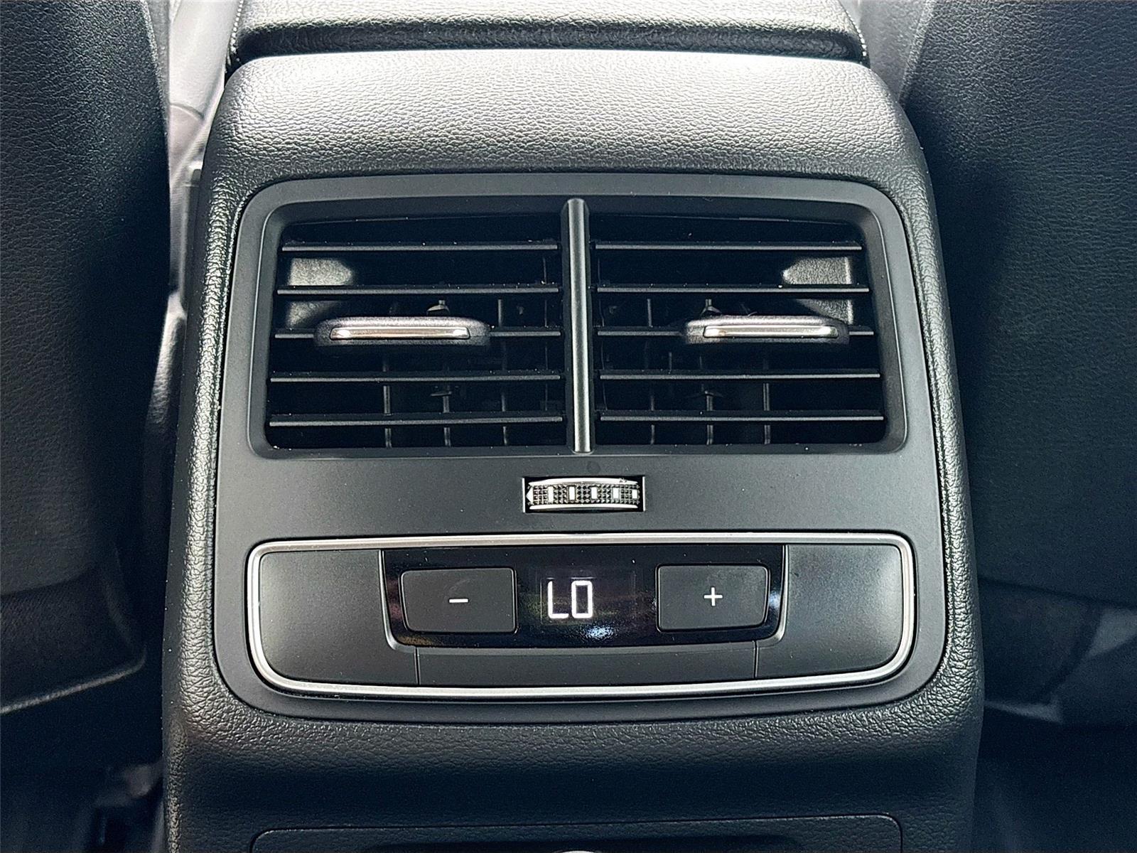 2018 Audi A4 Premium photo 23