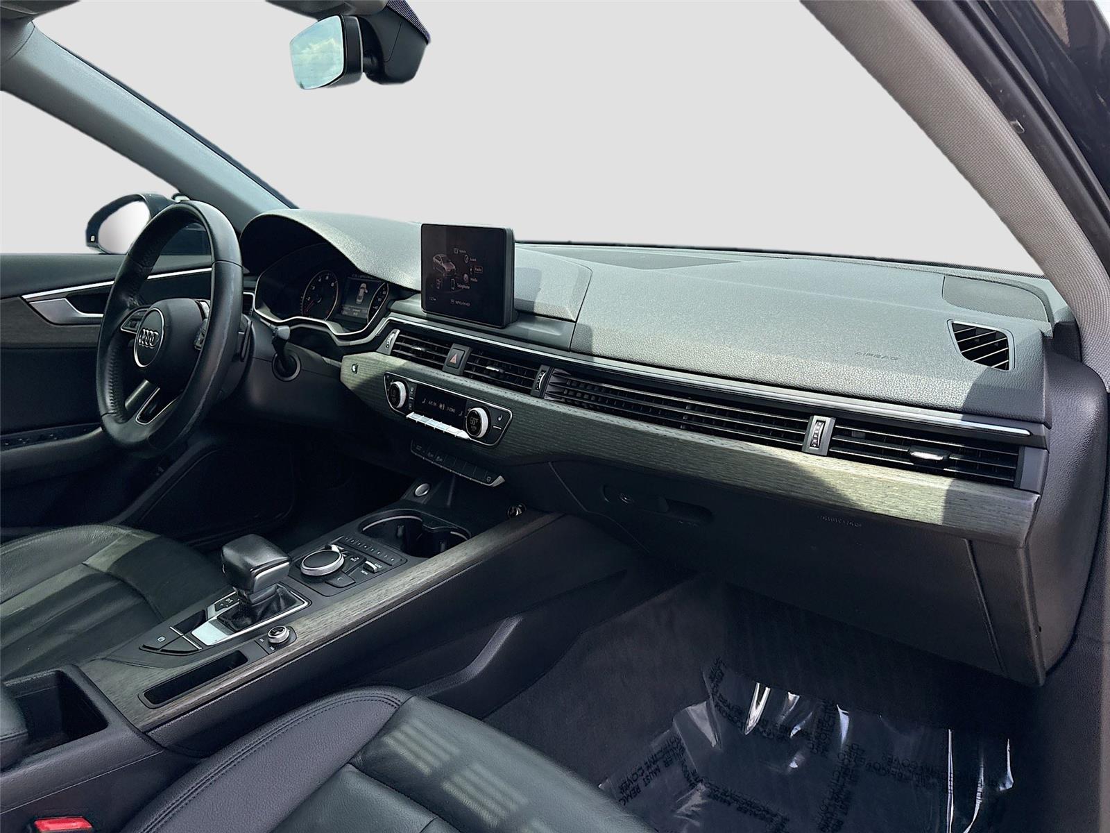 2018 Audi A4 Premium photo 27