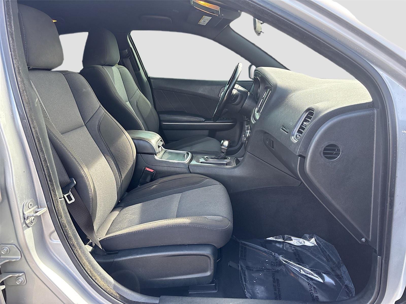 2019 Dodge Charger SXT photo 25