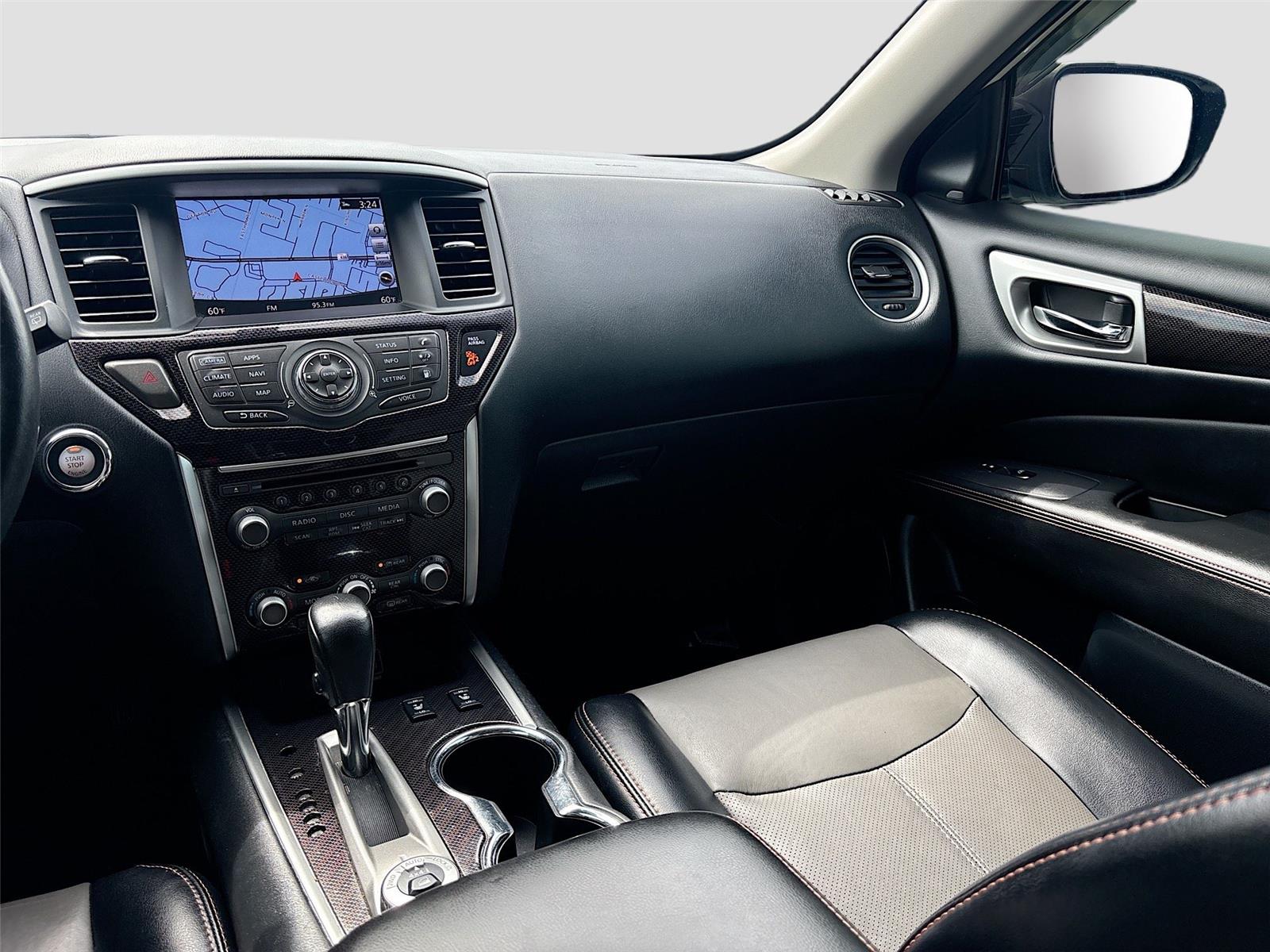 2019 Nissan Pathfinder SL