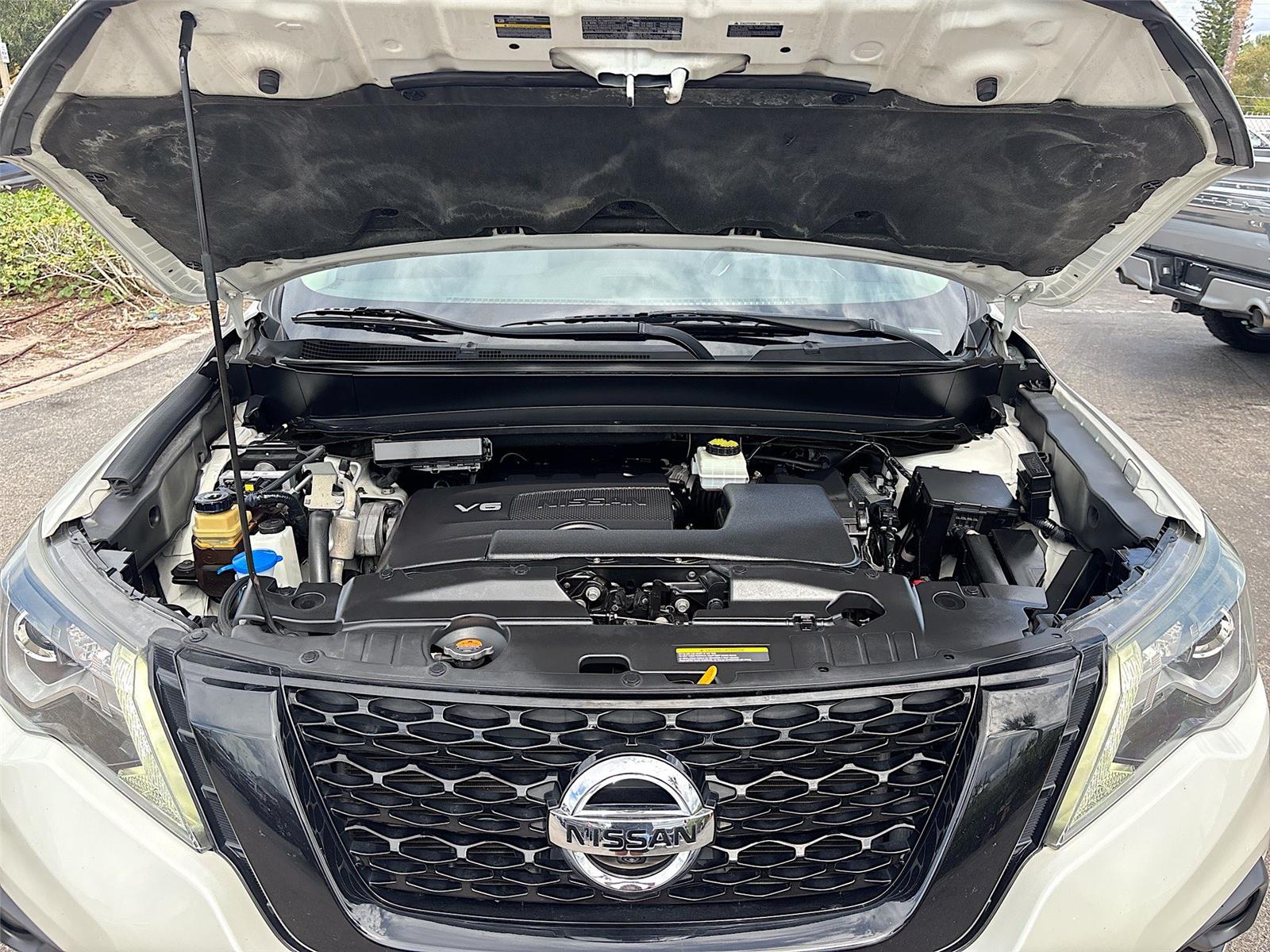 2019 Nissan Pathfinder SL