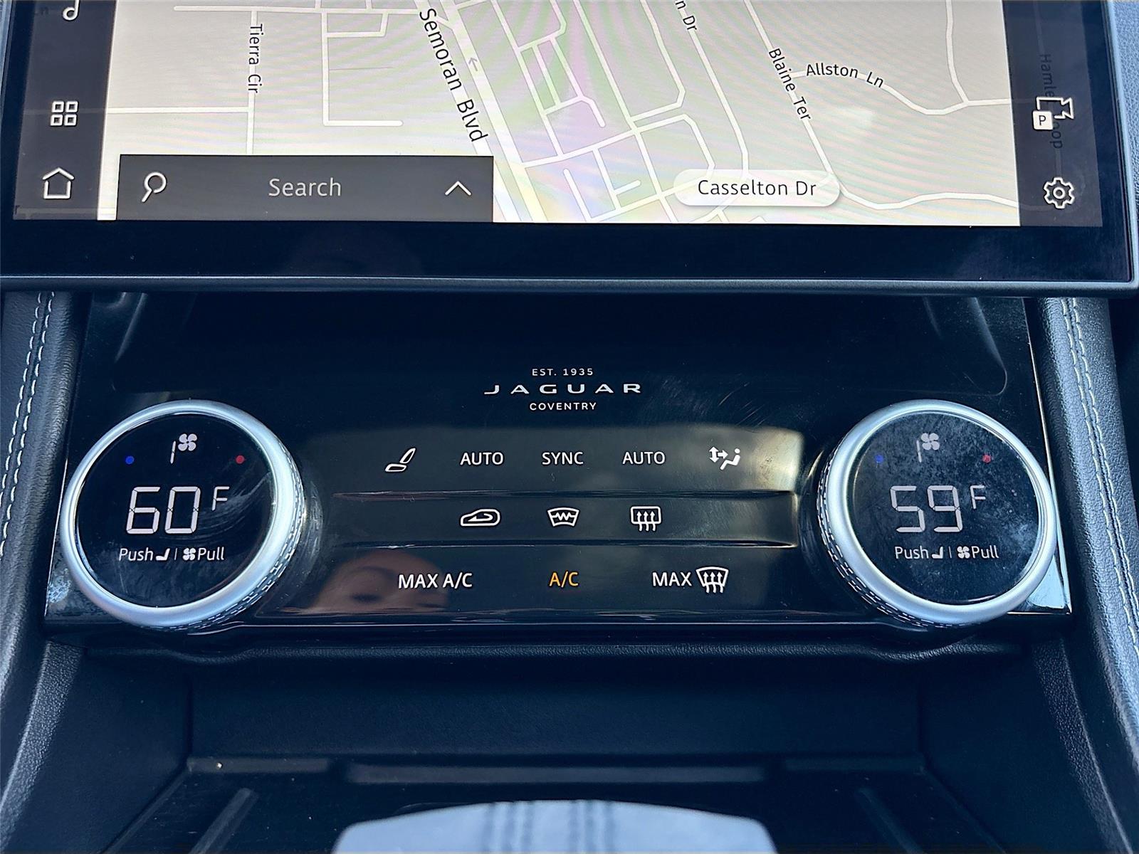 2024 Jaguar F-PACE P250 R-Dynamic S photo 13