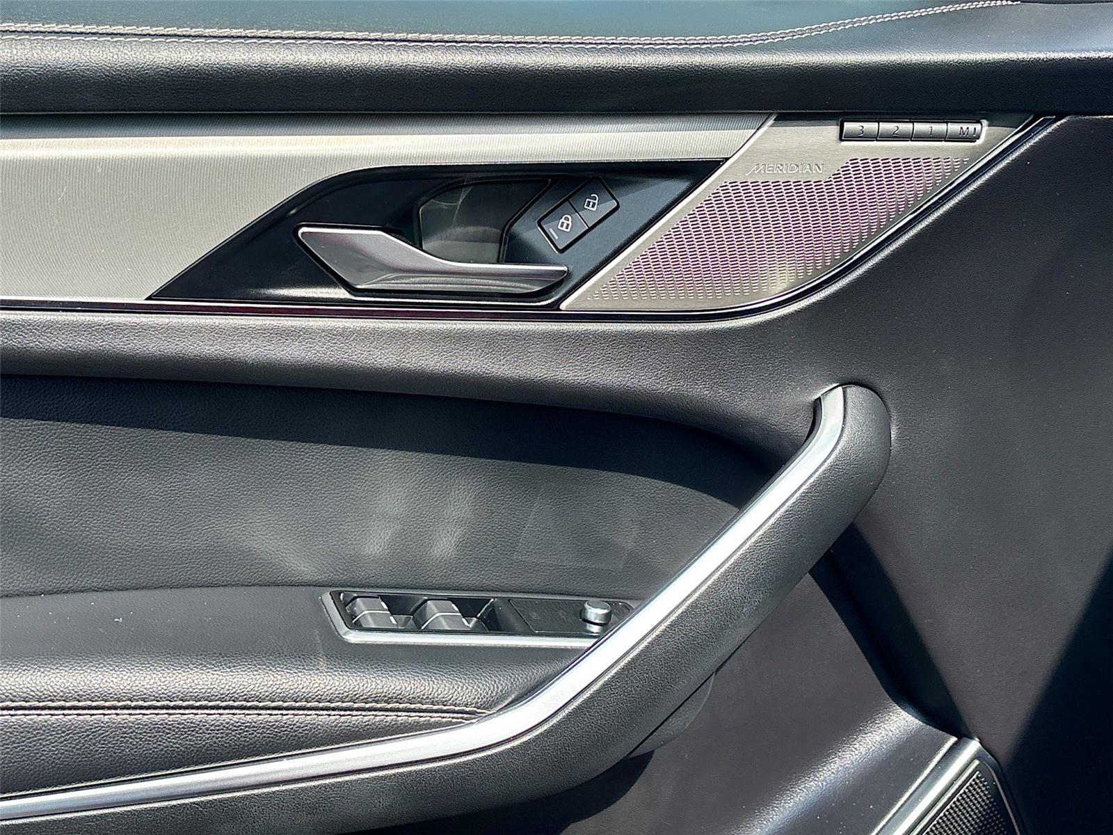 2024 Jaguar F-PACE P250 R-Dynamic S photo 15