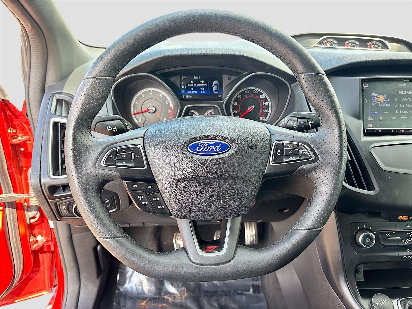 2018 Ford Focus ST photo 11