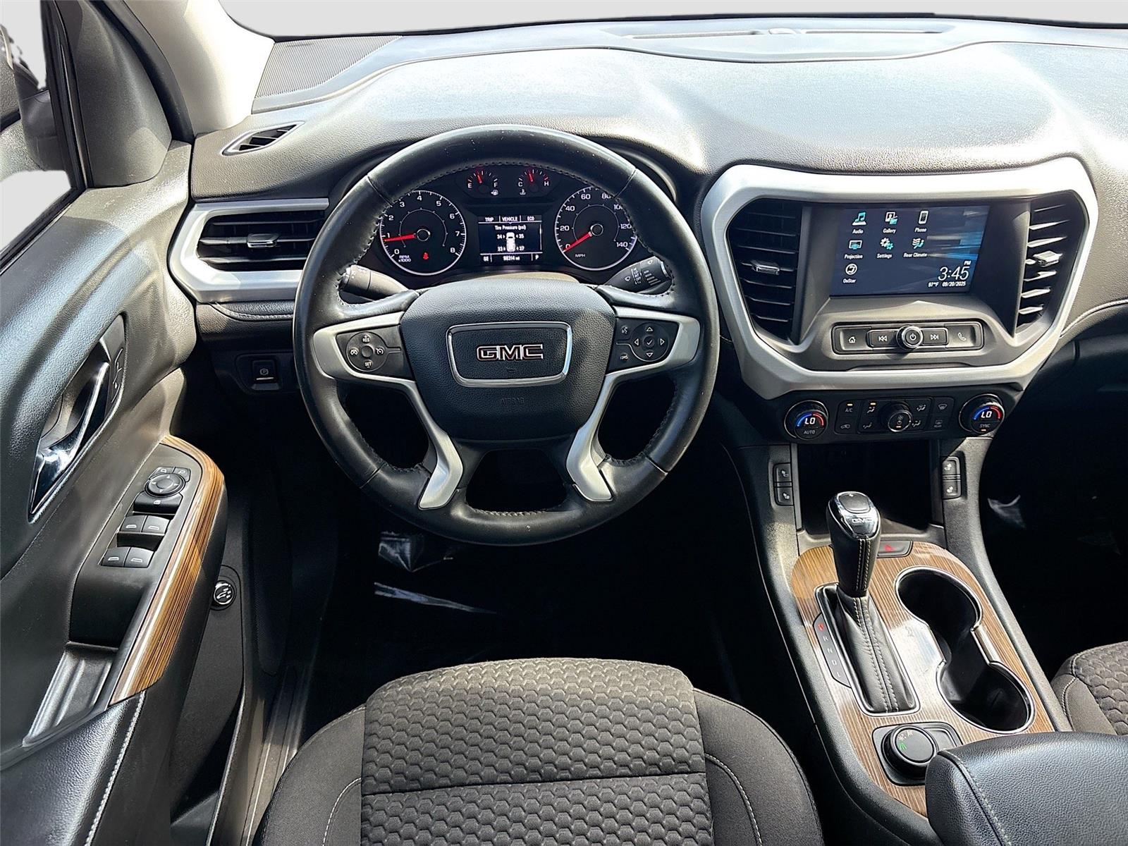 2017 GMC Acadia SLE
