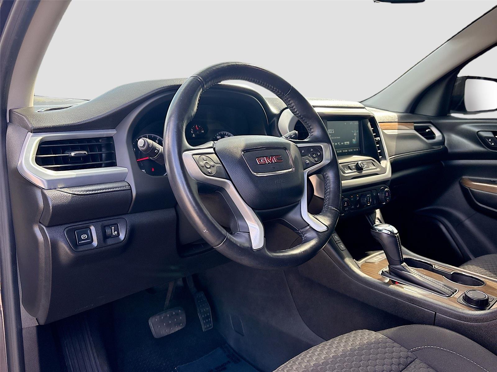 2017 GMC Acadia SLE