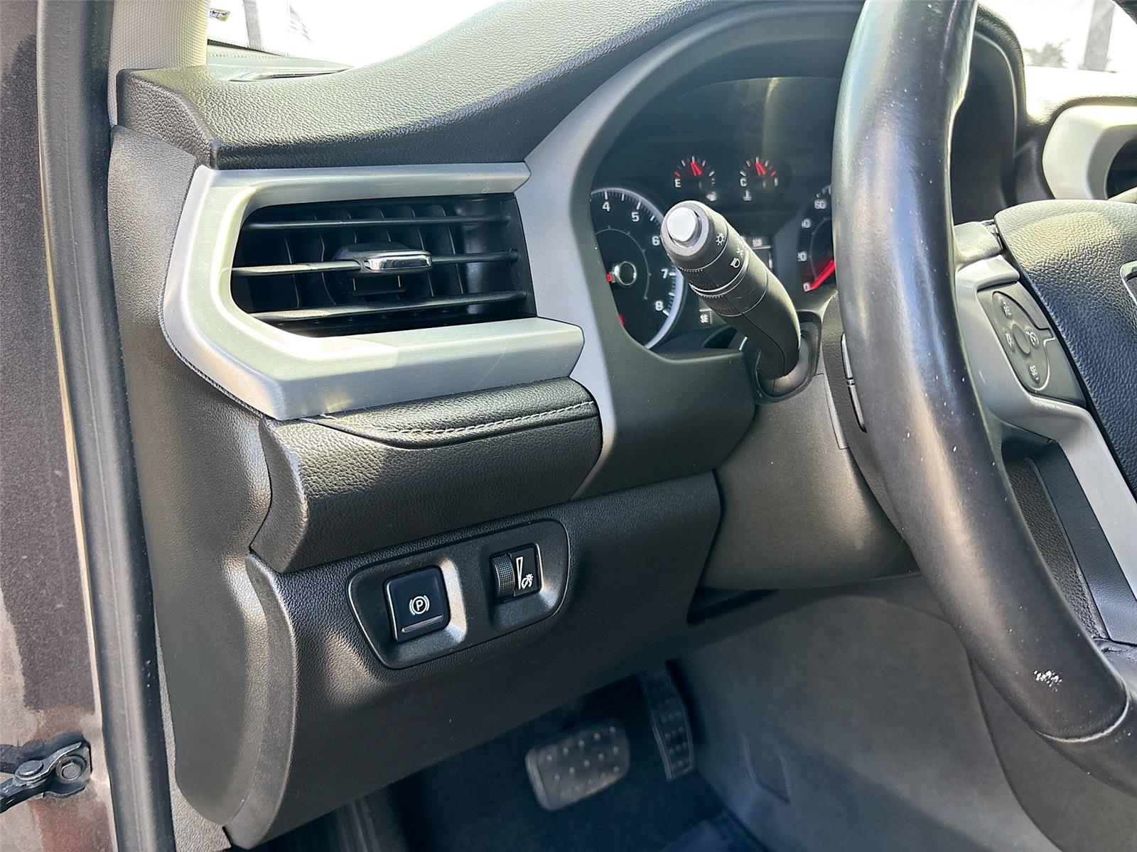 2017 GMC Acadia SLE