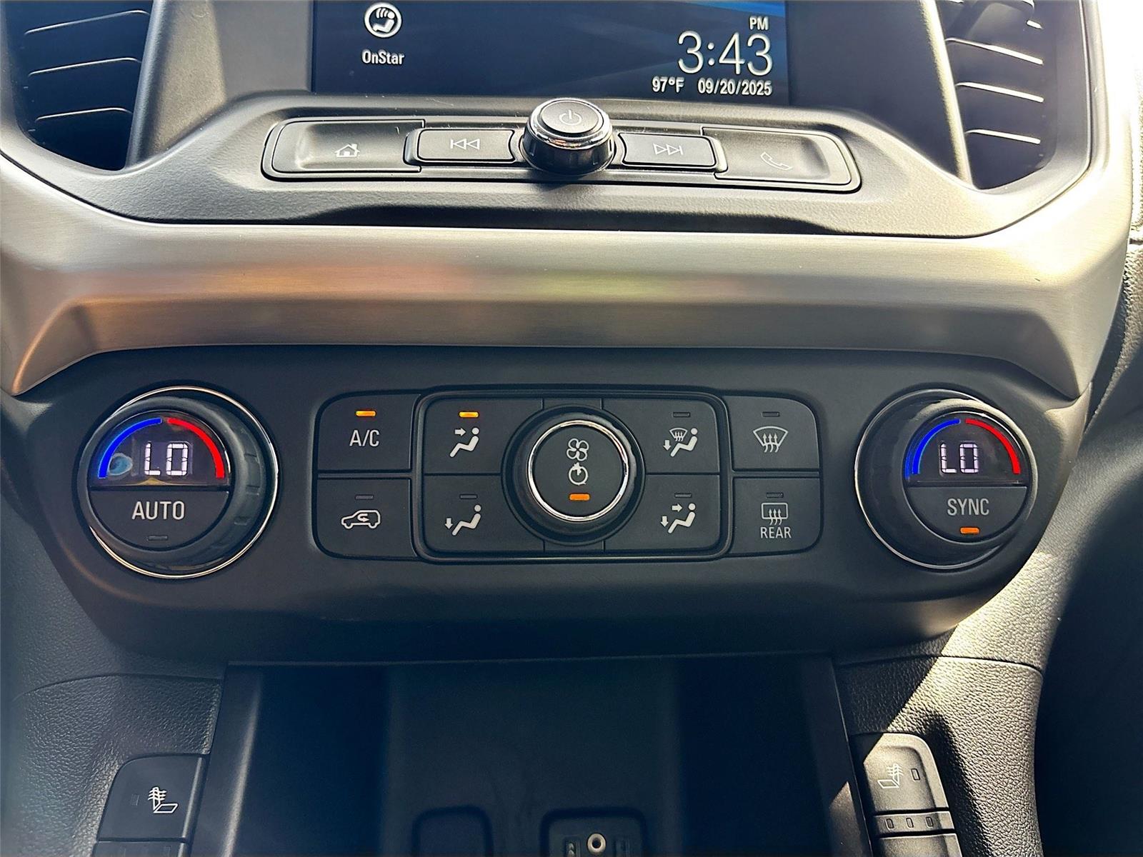 2017 GMC Acadia SLE