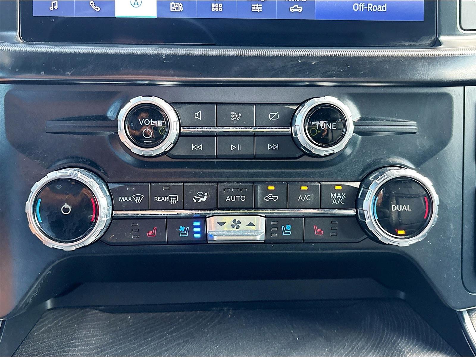 2023 Ford F-150 Platinum photo 13