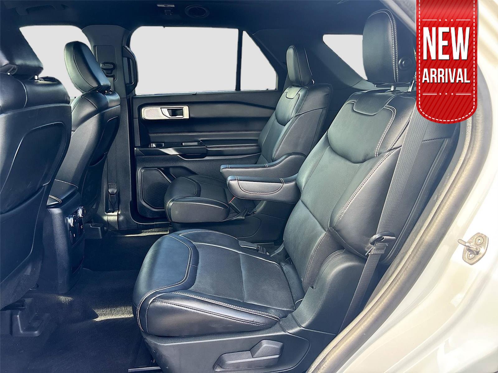 2020 Ford Explorer ST photo 25
