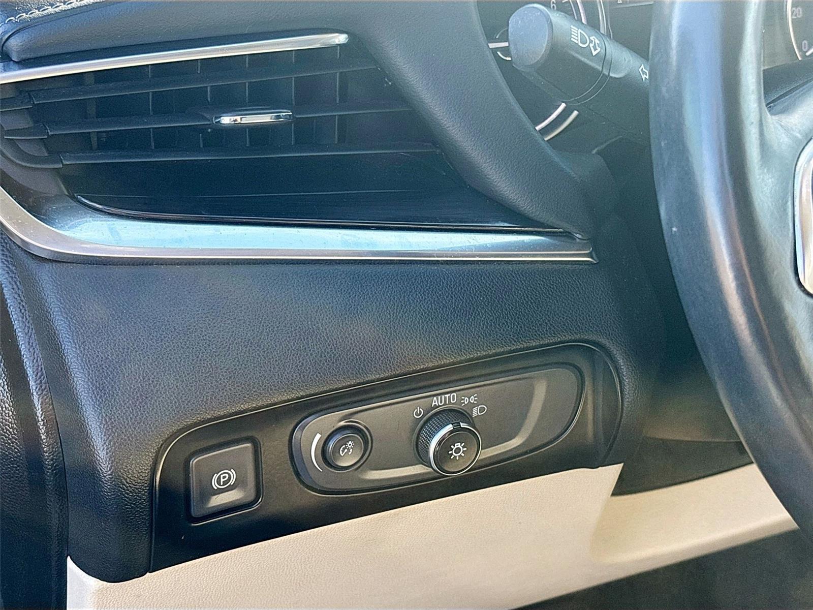 2018 Buick Enclave Essence photo 9