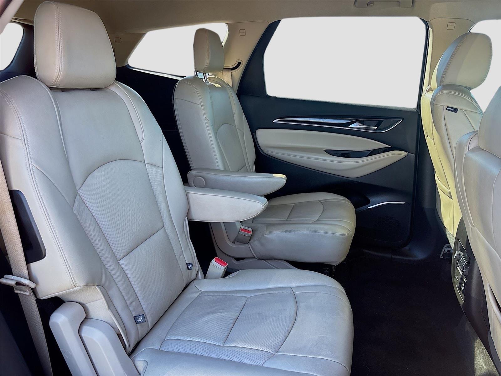 2018 Buick Enclave Essence photo 25