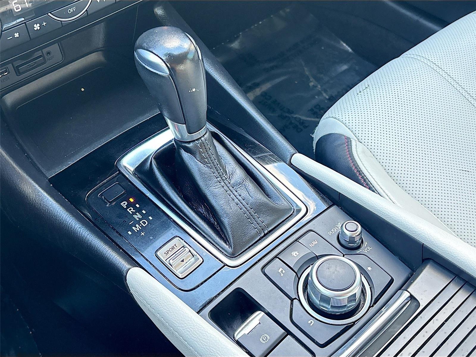 2018 Mazda Mazda3 Grand Touring photo 12