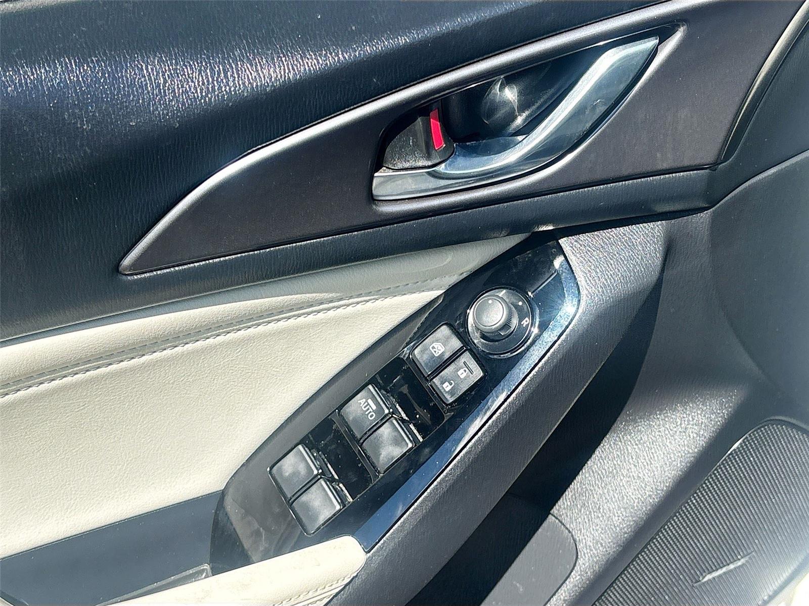 2018 Mazda Mazda3 Grand Touring photo 13