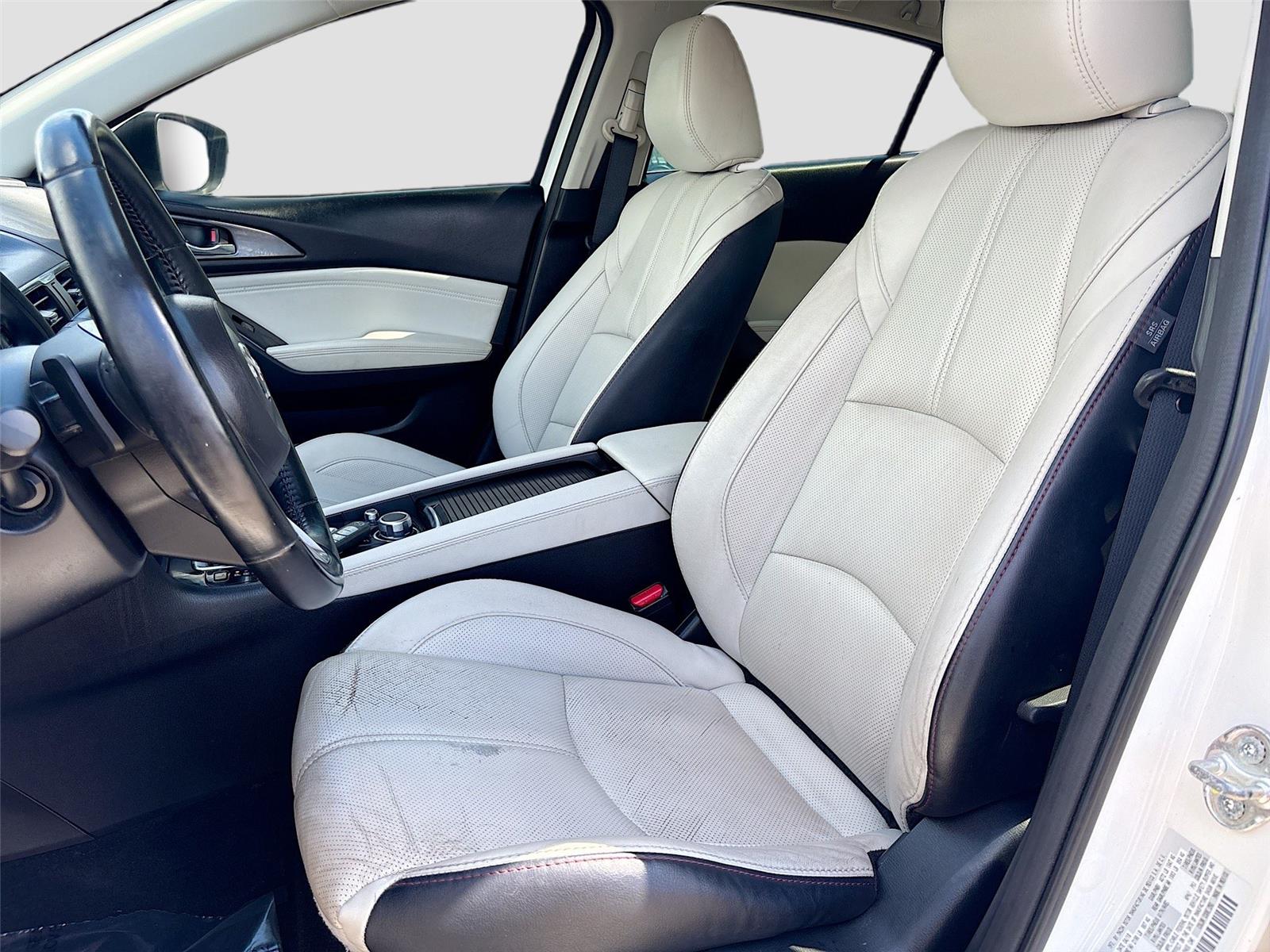 2018 Mazda Mazda3 Grand Touring photo 15