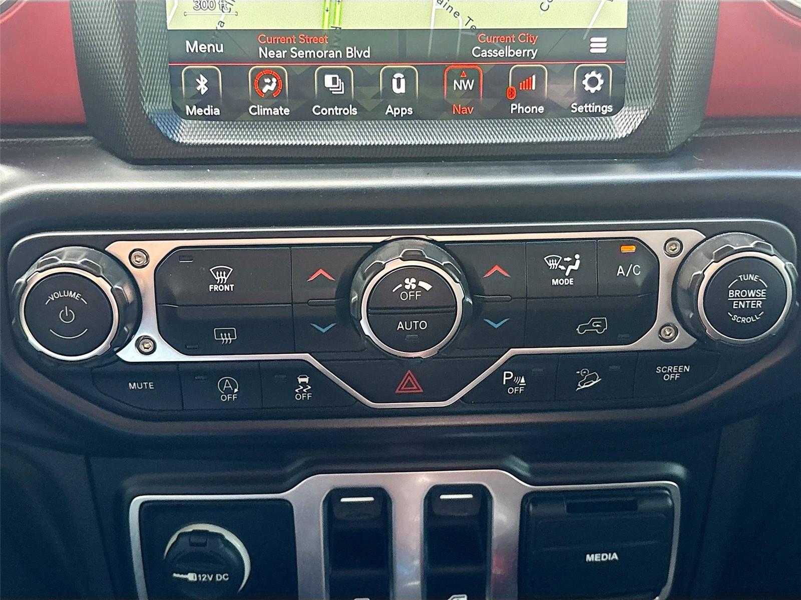 2020 Jeep Wrangler Rubicon photo 12