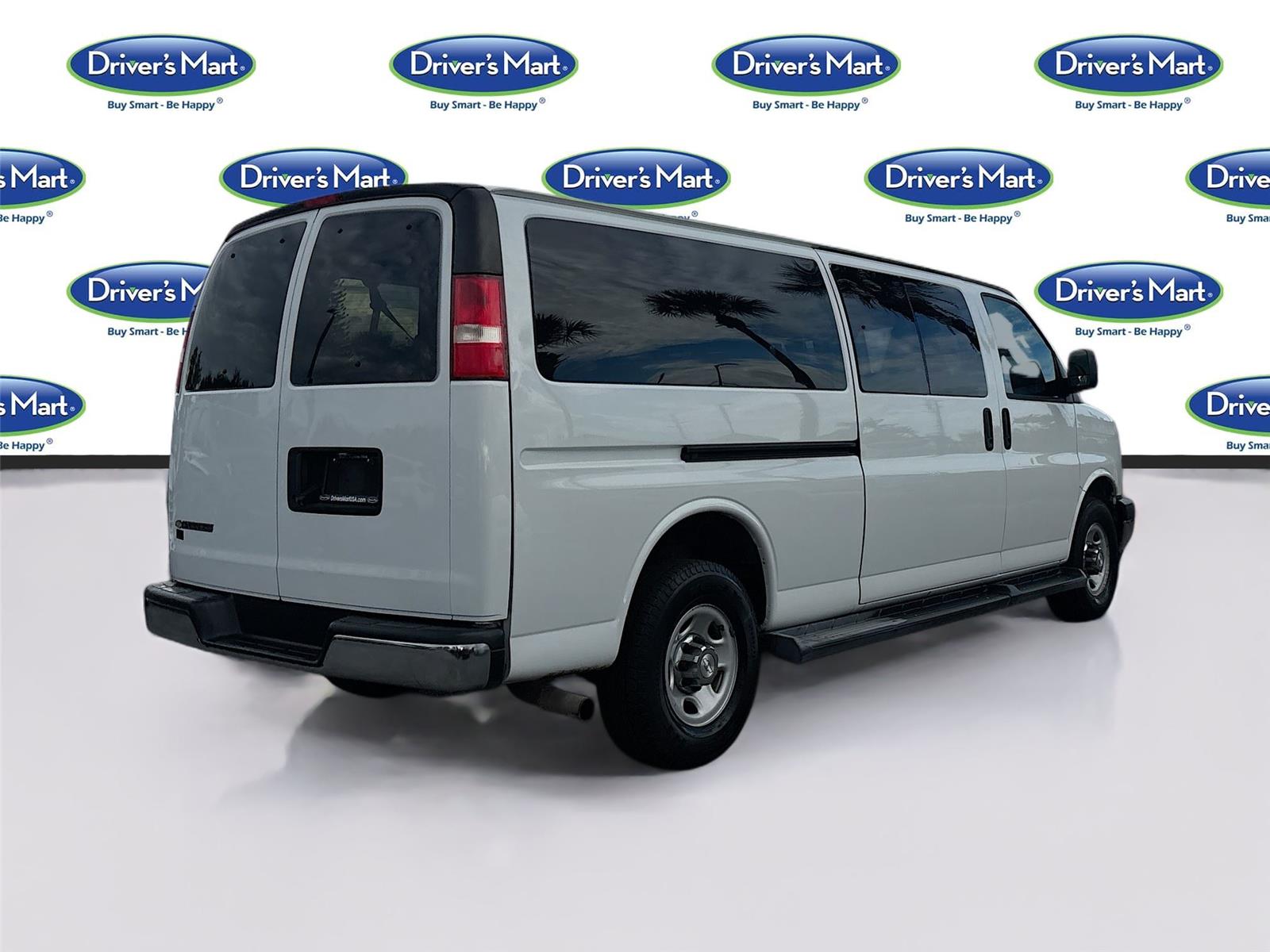 2019 Chevrolet Express Passenger LT