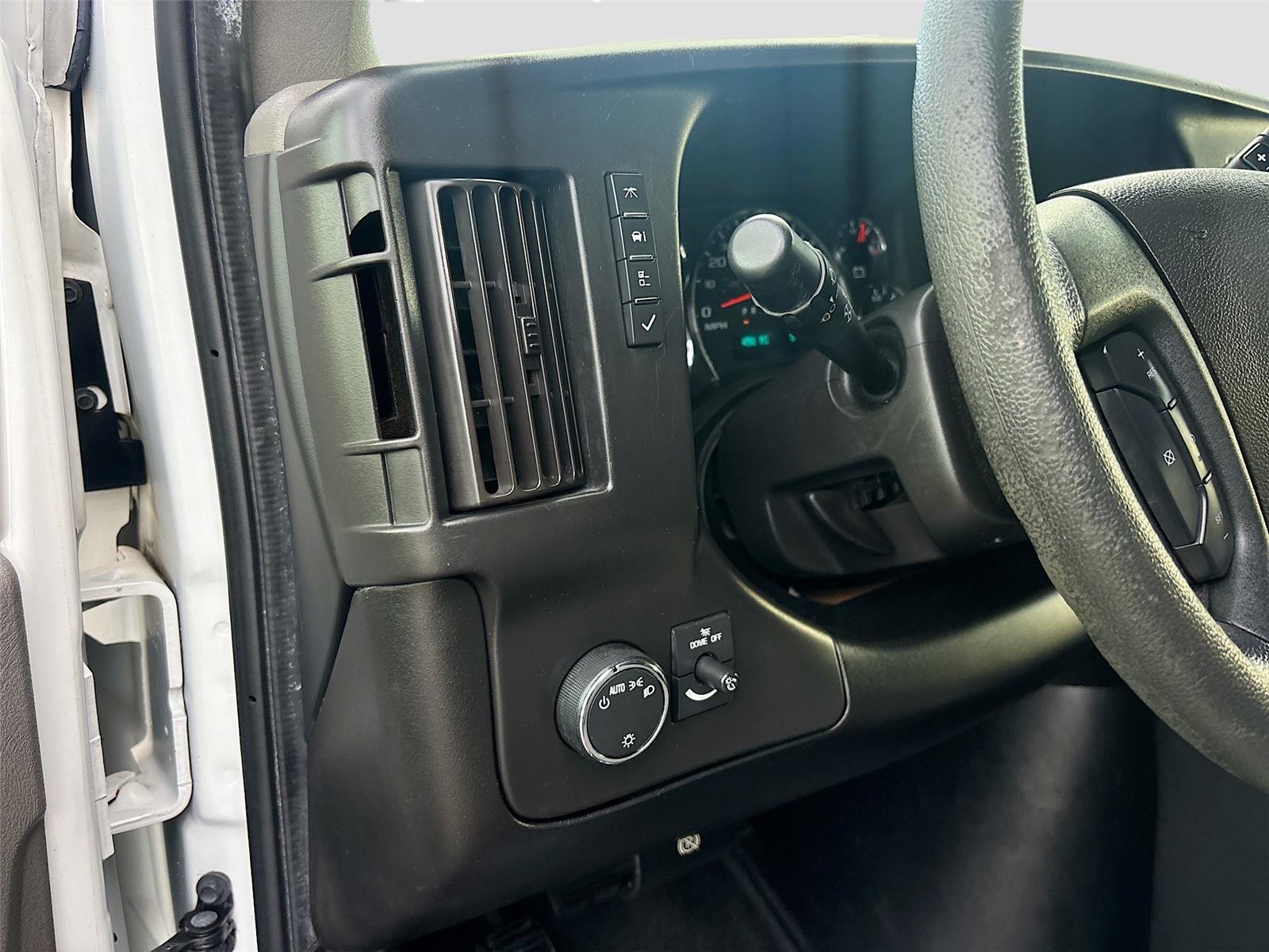 2019 Chevrolet Express Passenger LT