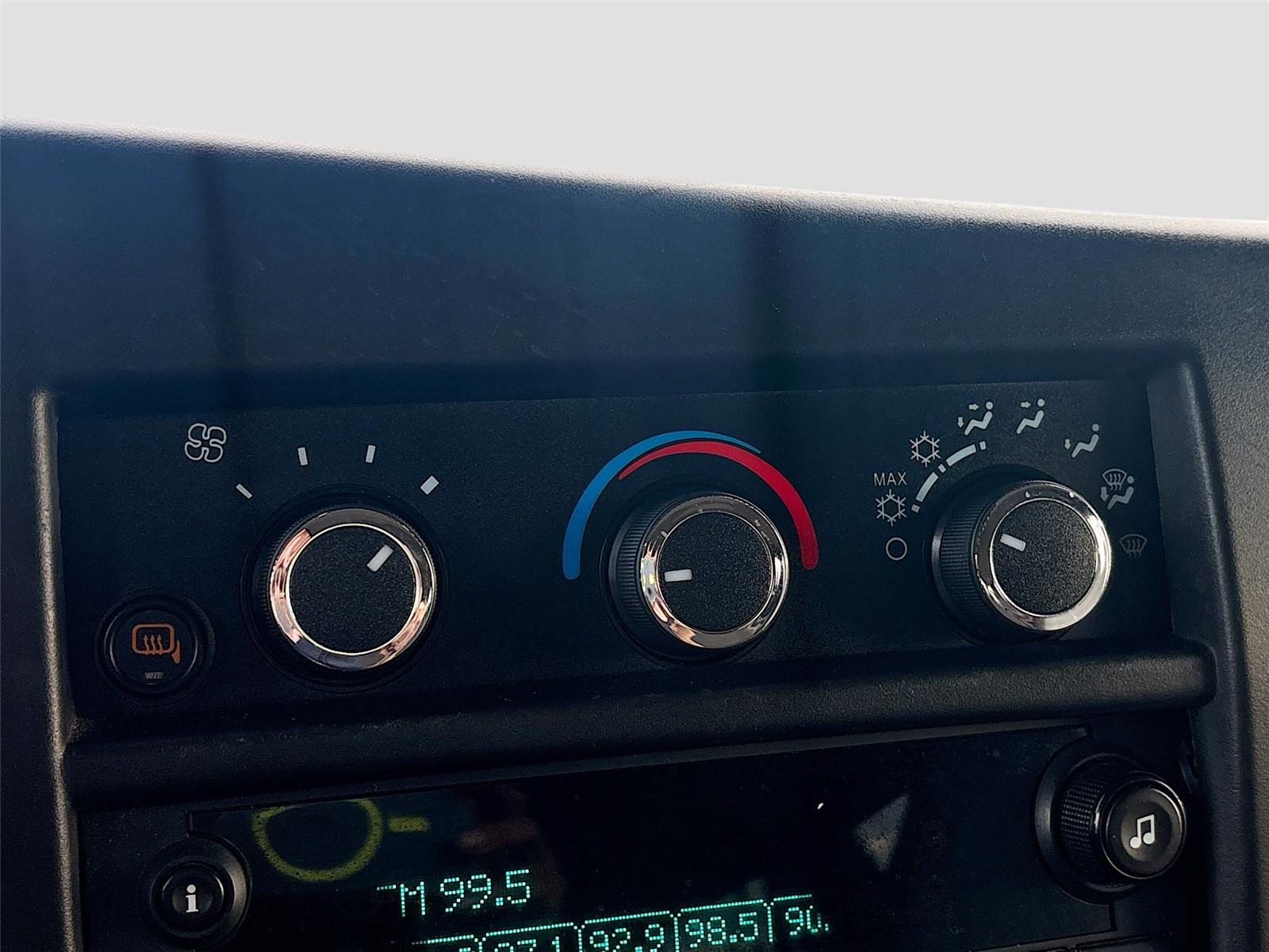 2019 Chevrolet Express Passenger LT