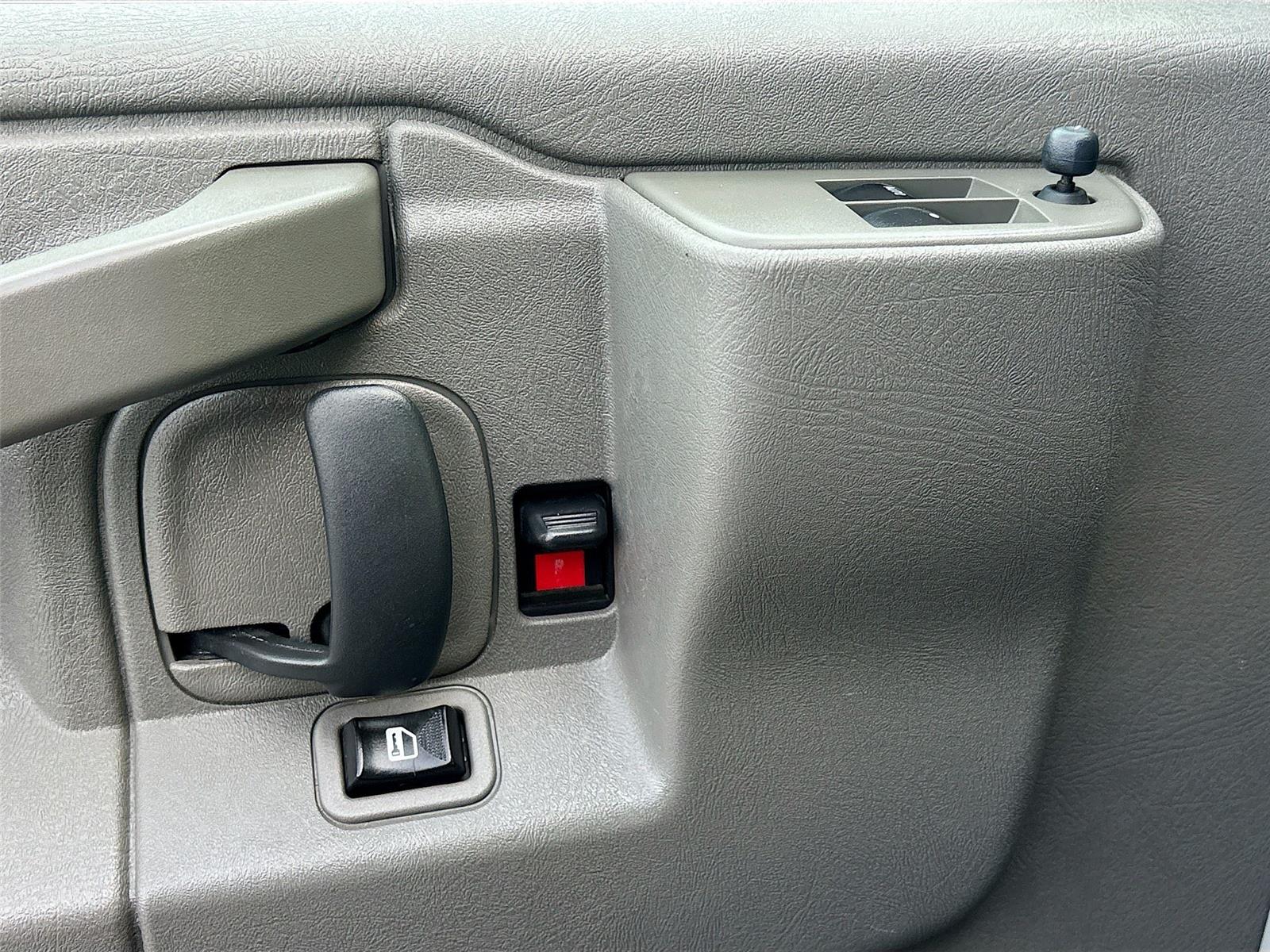 2019 Chevrolet Express Passenger LT