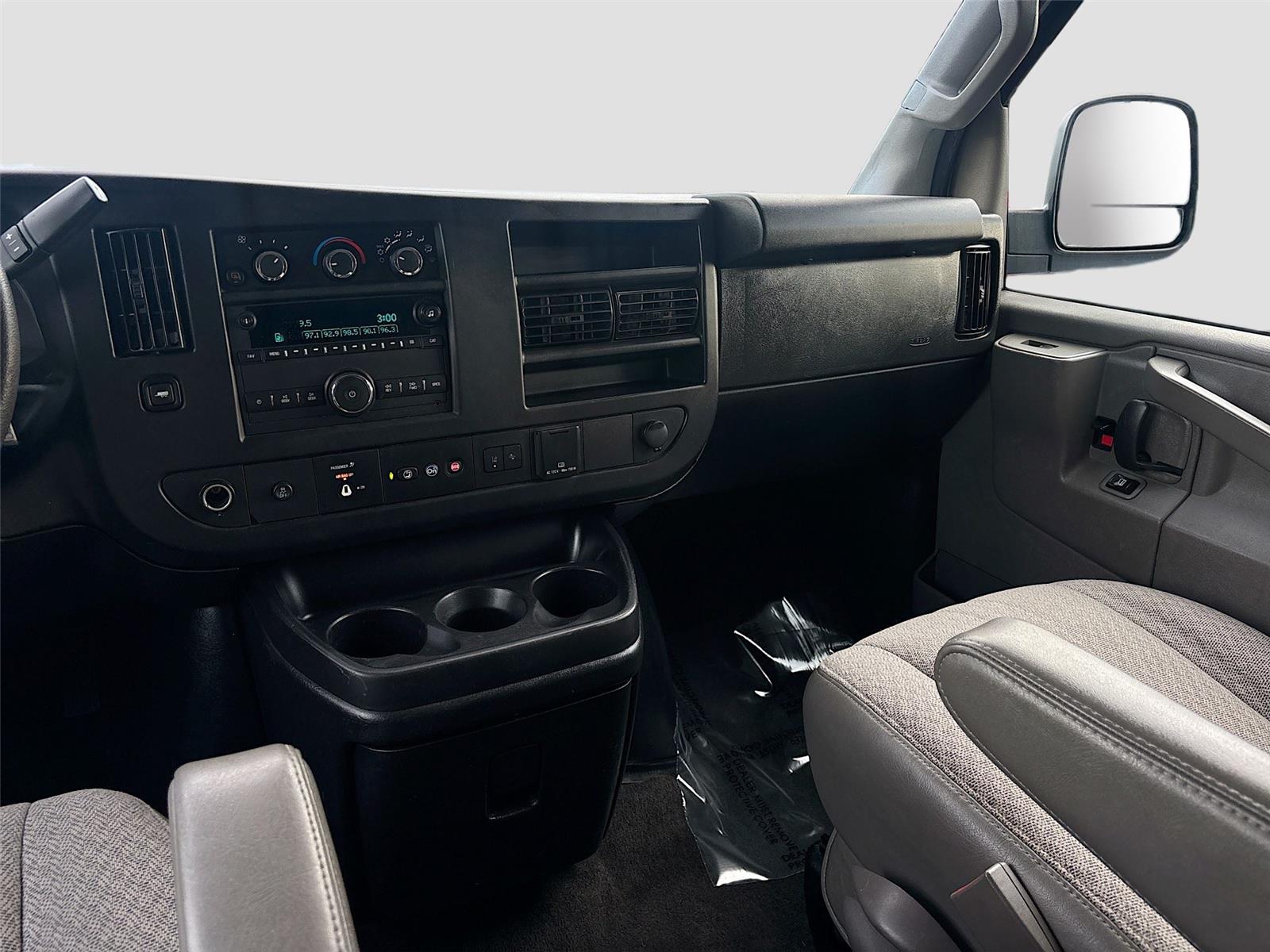 2019 Chevrolet Express Passenger LT