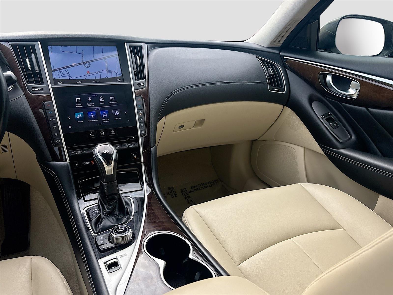 2019 Infiniti Q50 3.0t LUXE photo 17