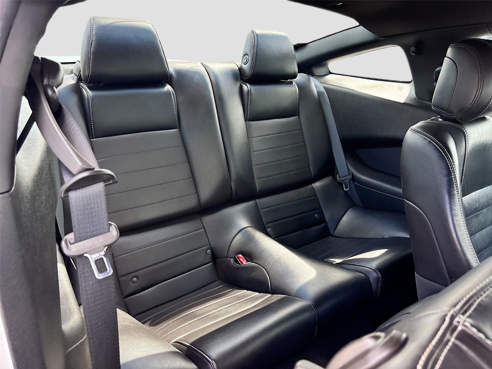 2013 Ford Mustang V6 Premium