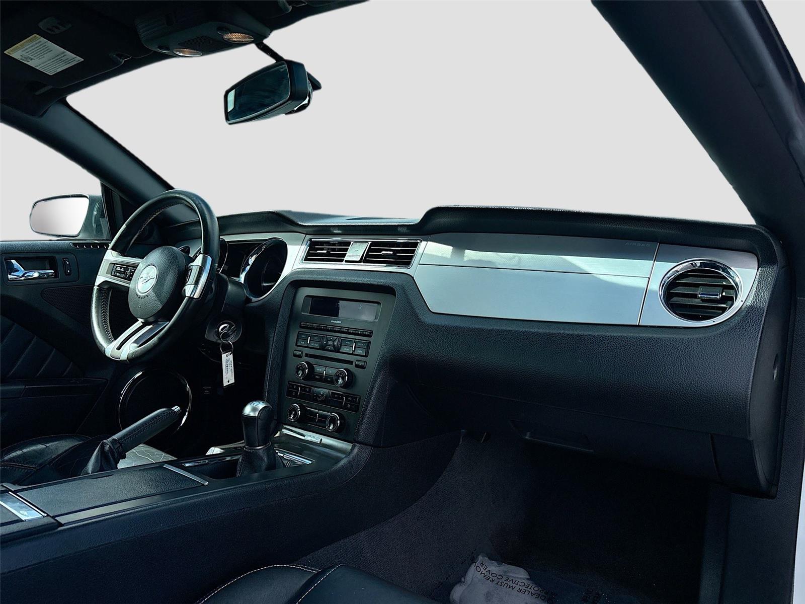 2013 Ford Mustang V6 Premium