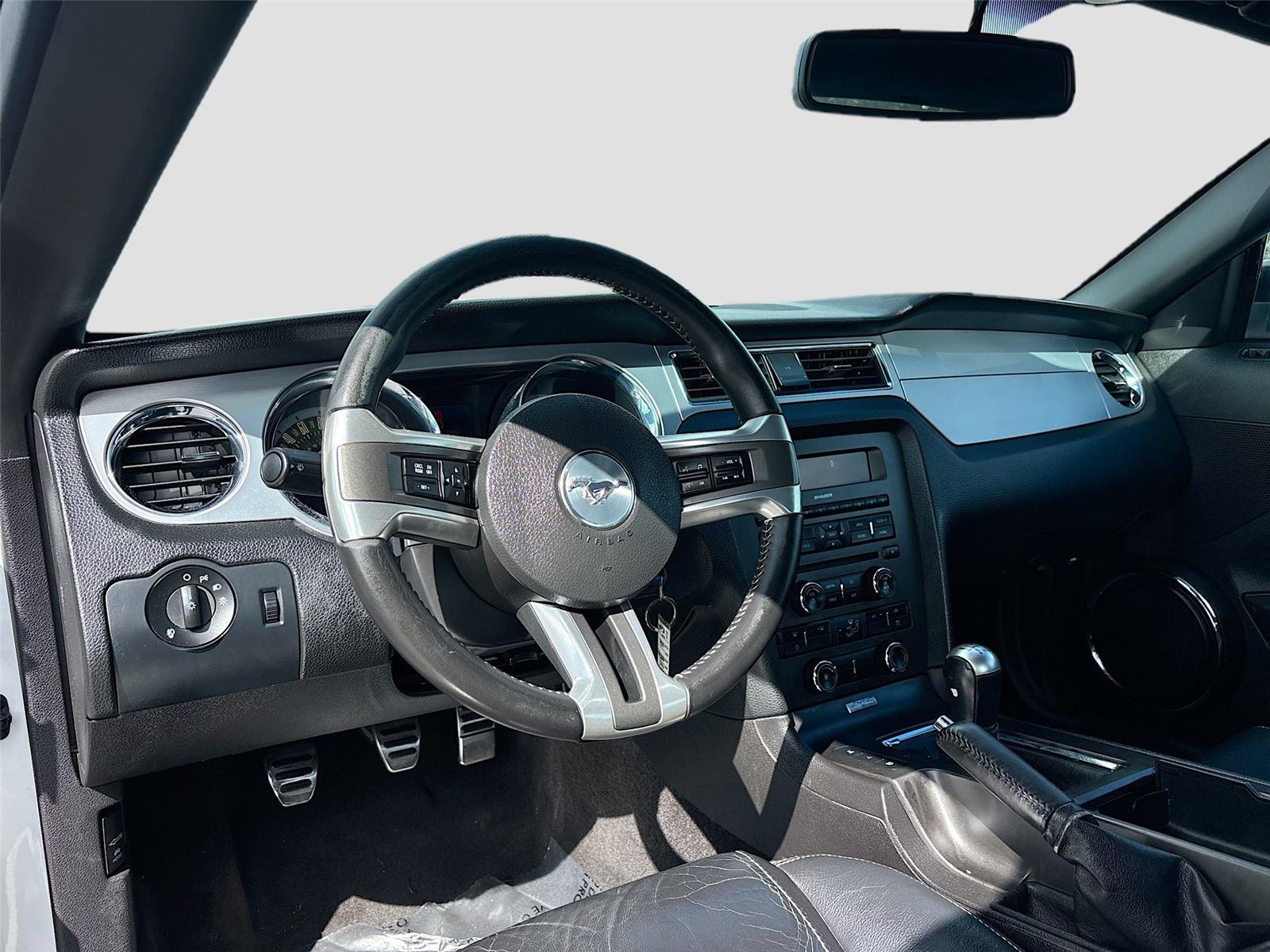 2013 Ford Mustang V6 Premium