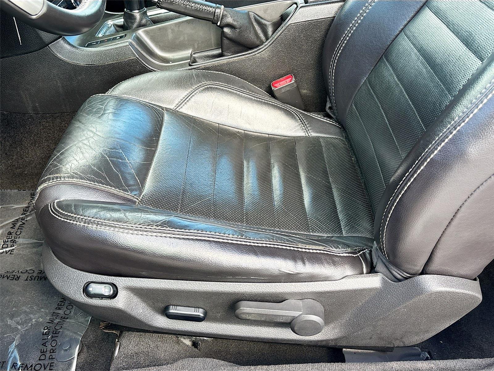 2013 Ford Mustang V6 Premium