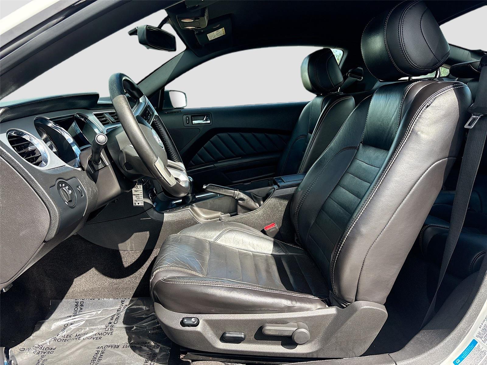 2013 Ford Mustang V6 Premium
