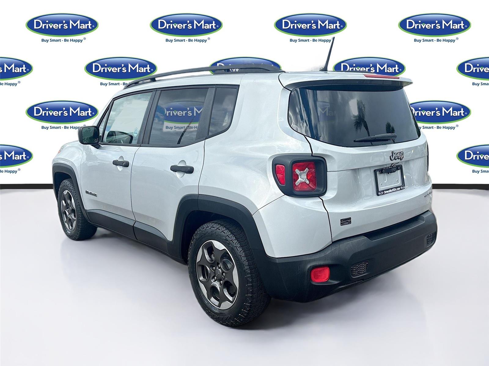2017 Jeep Renegade Sport photo 4