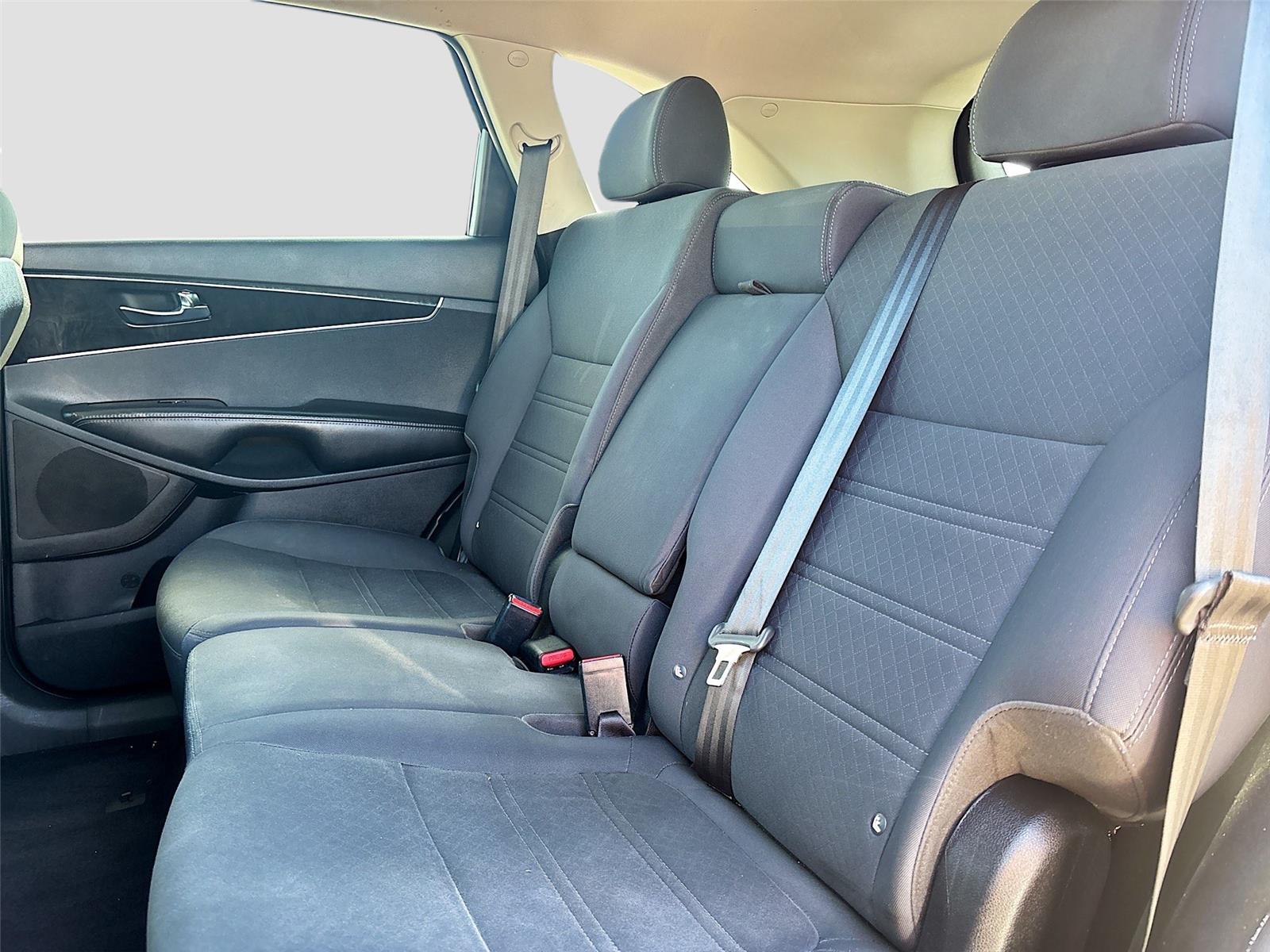 2016 Kia Sorento L