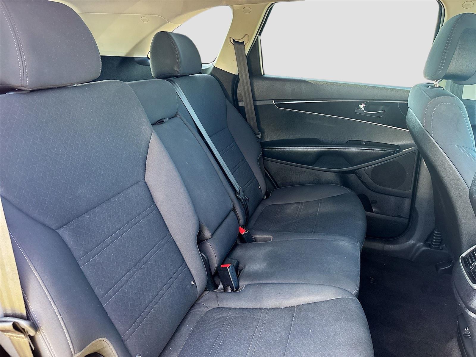 2016 Kia Sorento L