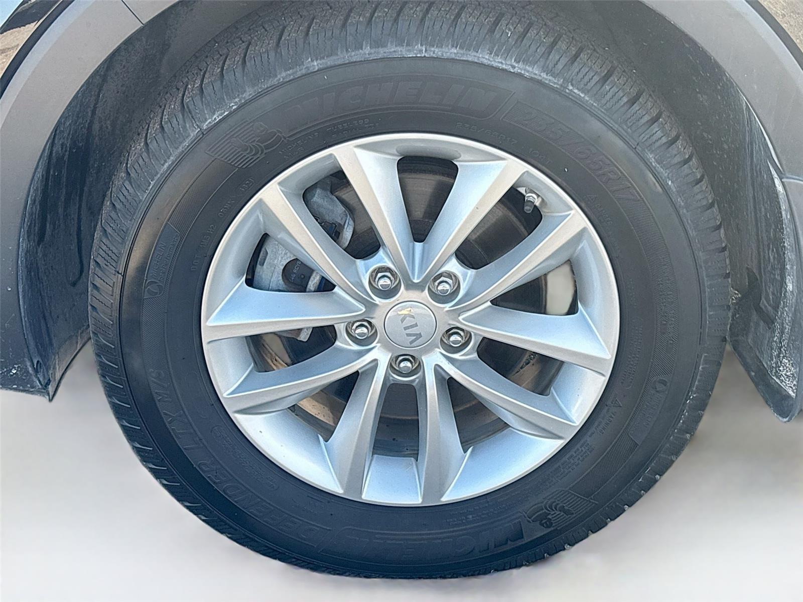 2016 Kia Sorento L